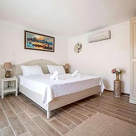 Otel Lunas Alacati