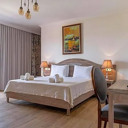 Hotel Lunas Alacati *